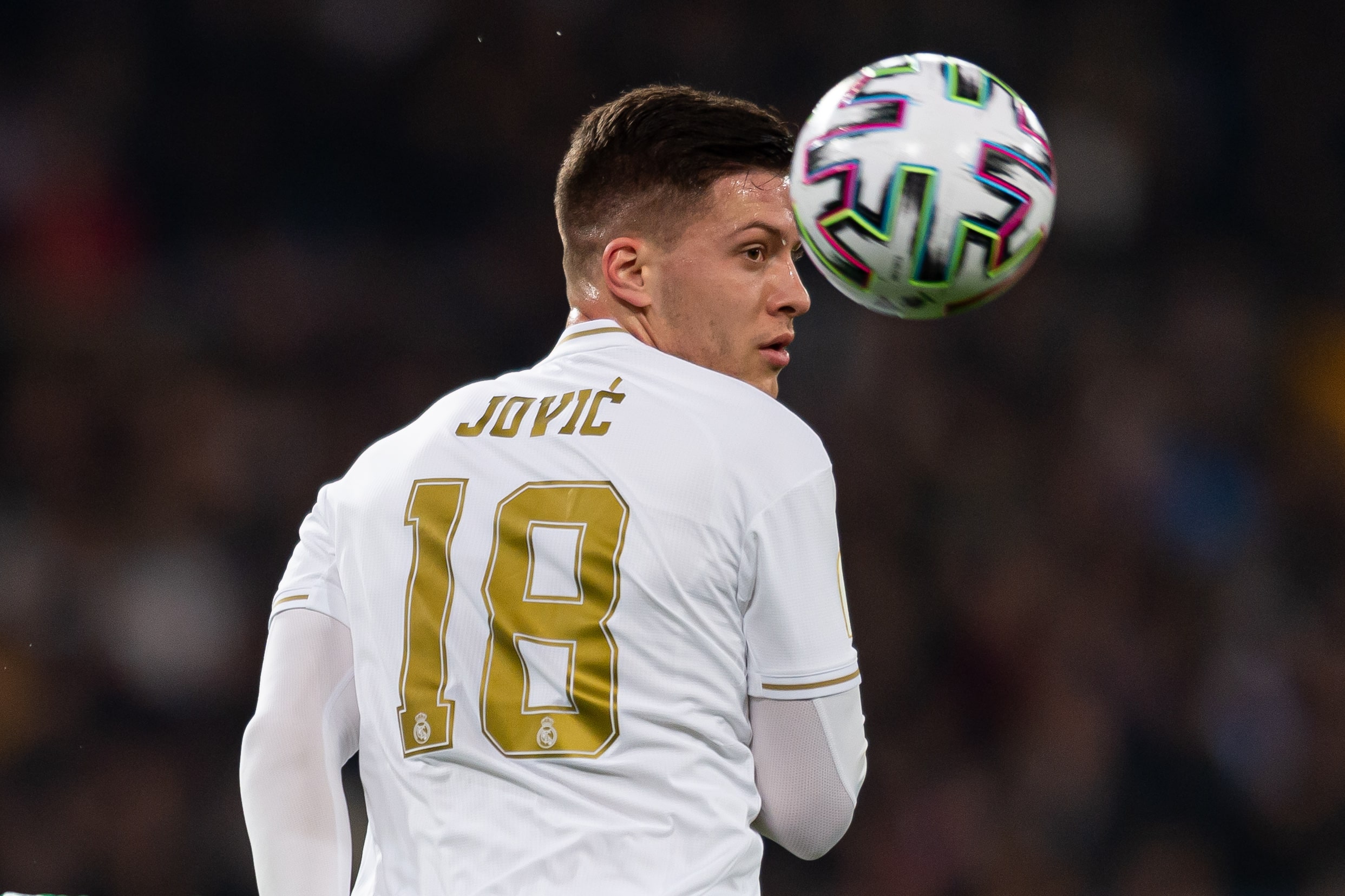 Luka Jovic rivela l’ispirazione di Ronaldo dietro la decisione della maglia della Fiorentina