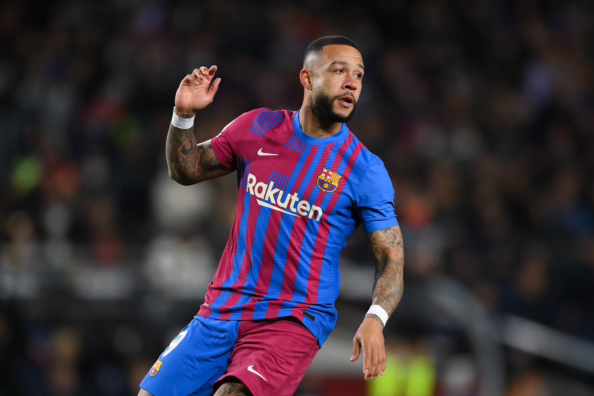 Fabrizio Romano:  L’accordo Memphis Depay con la Juventus ora è decisamente fallito, al 100%.  #FCB E…