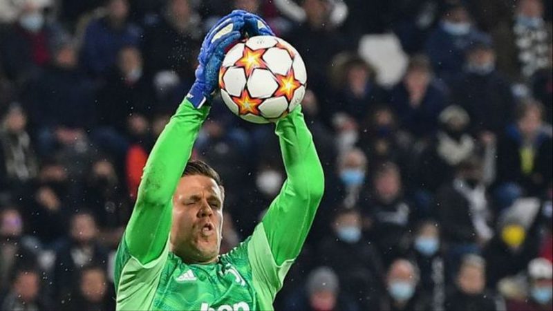 Szczesny, portiere della Juventus, sarà assente per venti giorni per infortunio