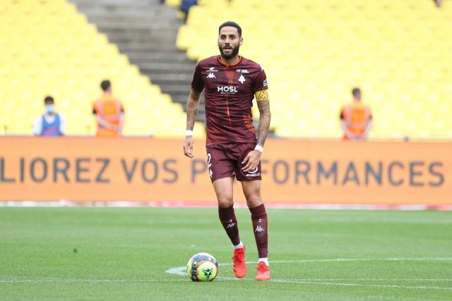 🇫🇷 –  Trasferimenti: Dylan Bronn lascia il Metz per la Salernitana