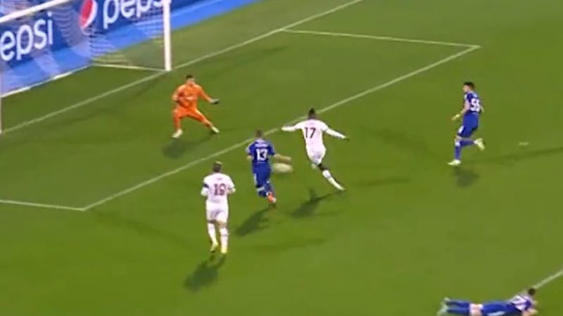 Obiettivo di trasferimento del Chelsea Rafael Leao ha segnato un magnifico gol da solista per il Milan
