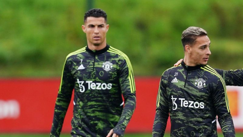 Ronaldo ha “davvero aiutato” il compagno di squadra del Man Utd mentre l’attaccante con 700 gol “insegna ai giovani giocatori ogni giorno”