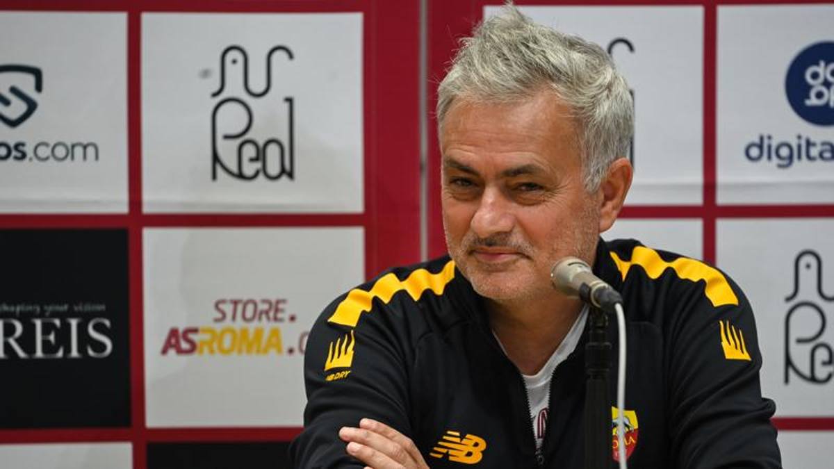 Gazzetta – Mourinho alla Roma: “Acquistare un giapponese? Se costa poco…”