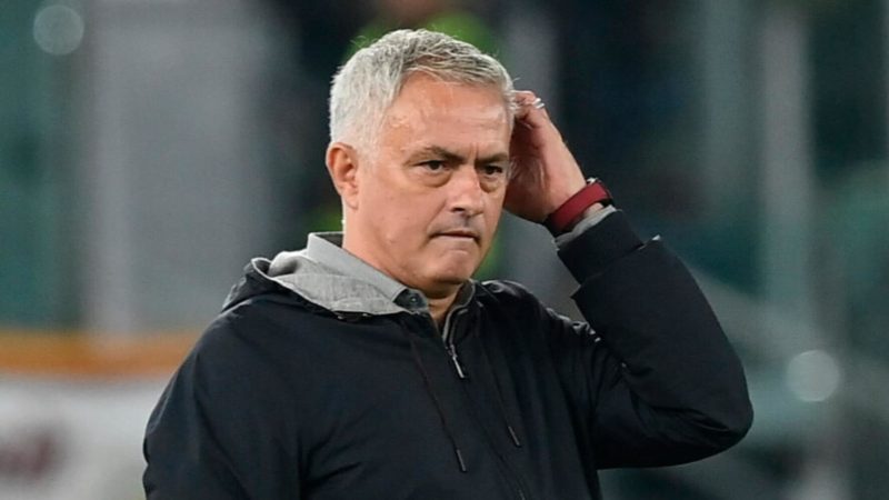 Tuttosport – Mourinho, il cinismo della Lazio e il peso di Dybala nella Roma