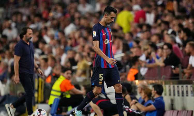 Barcellona, commovente l’addio a Busquets e Jordi Alba | Estero