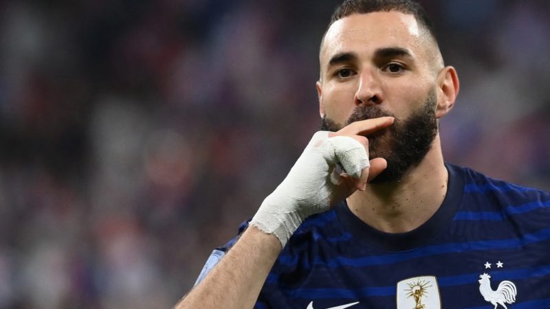 Karim Benzema annuncia il ritiro della Francia