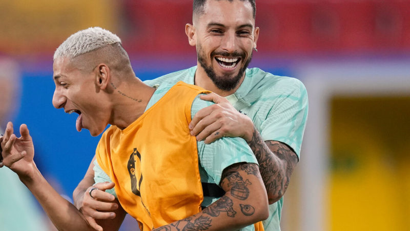 Sevilla FC: il messaggio ottimista di Telles: “Dopo aver pianto, è ora di sorridere”