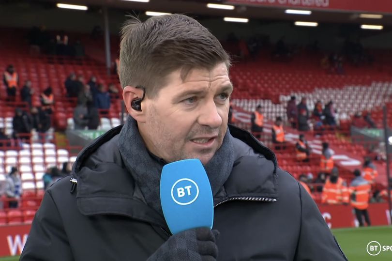 Gerrard suggerisce che Klopp avrebbe dovuto apportare due modifiche al suo XI iniziale contro il Chelsea