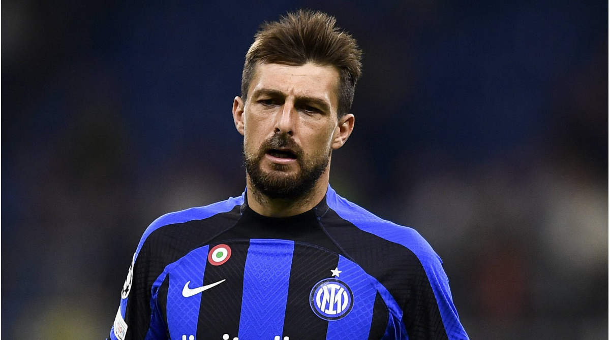 Acerbi sulla sua permanenza all’Inter: “Vorrei restare, qui sto bene”