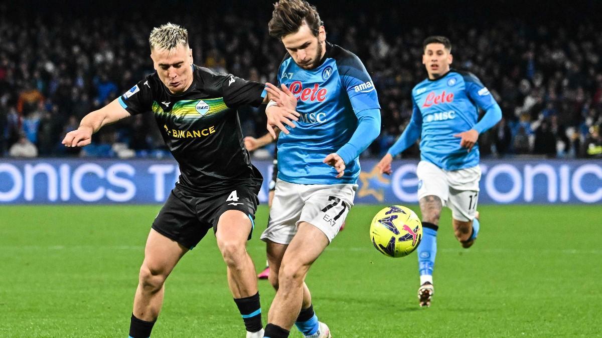 Riassunto e gol della partita Napoli-Lazio (0-1) della 25ª giornata.