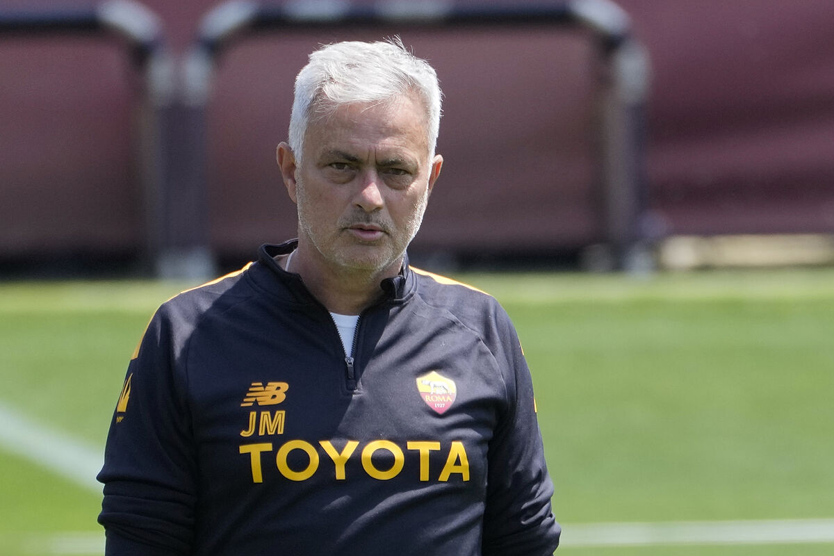 Europa League: Mourinho avverte il Siviglia: “Non andremo a Budapest in vacanza”