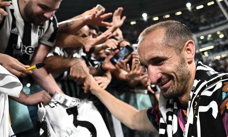 La Juve omaggia Chiellini: ‘Con te al nostro fianco, nessuno ci ha mai fatto paura. Buona vita Capitano’ | Serie A