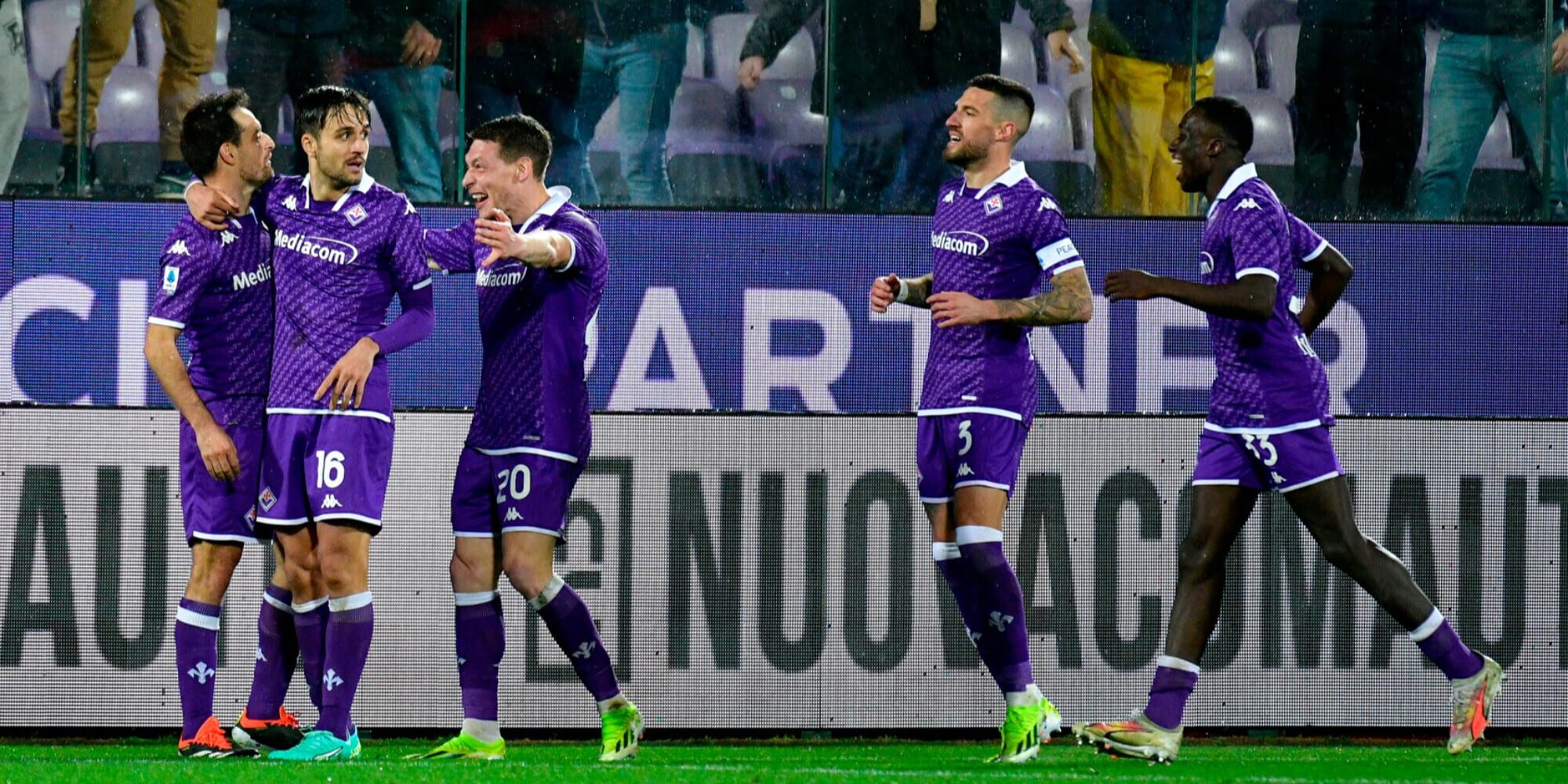 TS – La Fiorentina ribalta la Lazio e la scavalca in classifica: decide Bonaventura