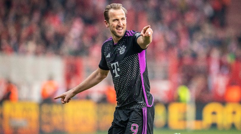 Harry Kane si avvicina alla MIGLIORE stagione di gol di SEMPRE dopo il gol su punizione nella grande vittoria del Bayern Monaco