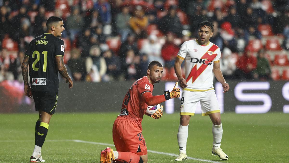 Almería conquista Vallecas con un Maximiano di Prima Classe