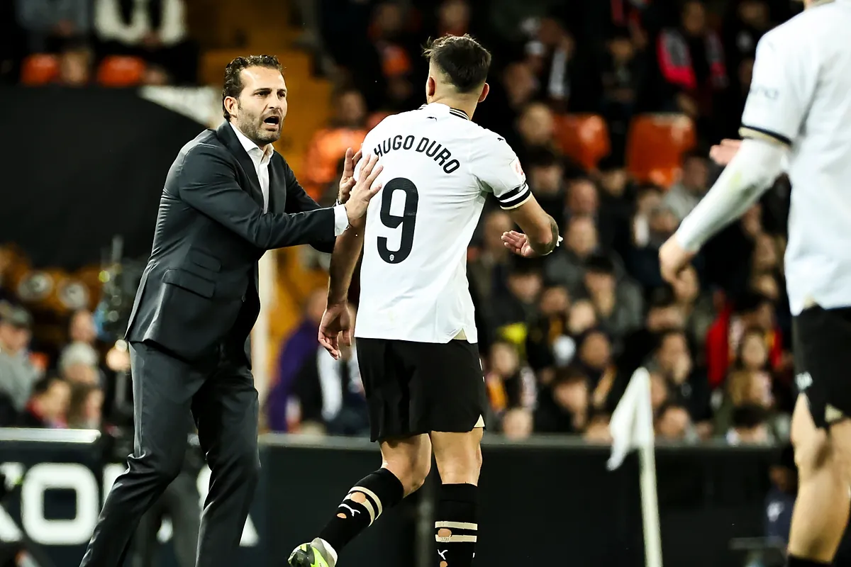 Valencia CF: Ancora problemi per Baraja: Hugo Duro esita a recarsi a San Sebastin