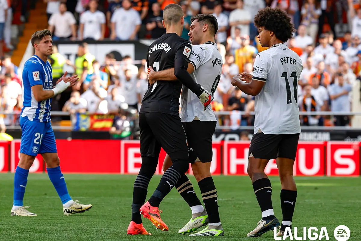 Valencia CF: Hugo Duro esplode contro gli arbitri: “Merda, lascia che ti spieghino la regola e la mettano in chiaro così poi nessuno si arrabbierà”