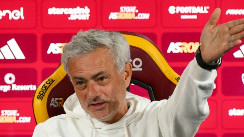 Corriere dello Sport – Mourinho al Fenerbahce, perché potrebbe affrontare subito la Roma