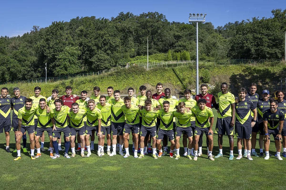 Real Sociedad: una squadra del Real ancora senza volti nuovi affronta il Deportivo Alavés nella sua prima amichevole