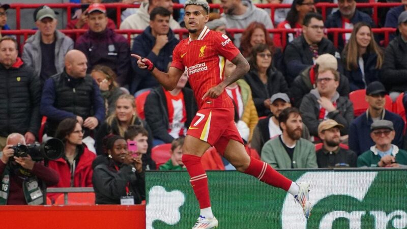 Diaz e Salah portano Slot a un volo ad Anfield