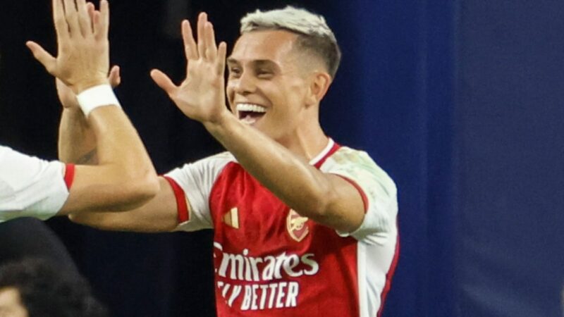 Il gol di Trossard porta i Gunners in vantaggio in Premier League