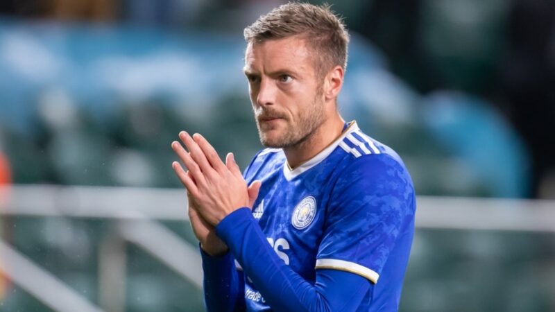 Il gol di Vardy risponde all’apertura di Yates nell’inizio veloce del derby dell’East Midlands