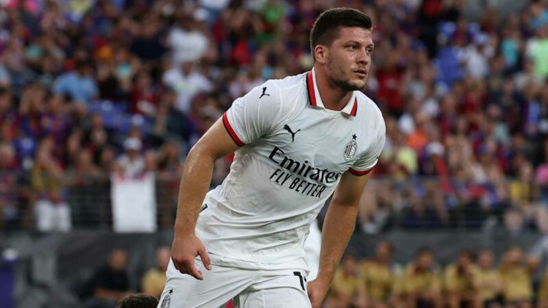 Milan, Jovic è in vendita: cosa può succedere nelle prossime ore|Primapagina