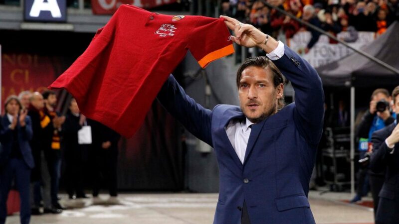 E se giocasse ancora Totti?: “Mi hanno chiamato squadre di Serie A… mai dire mai”