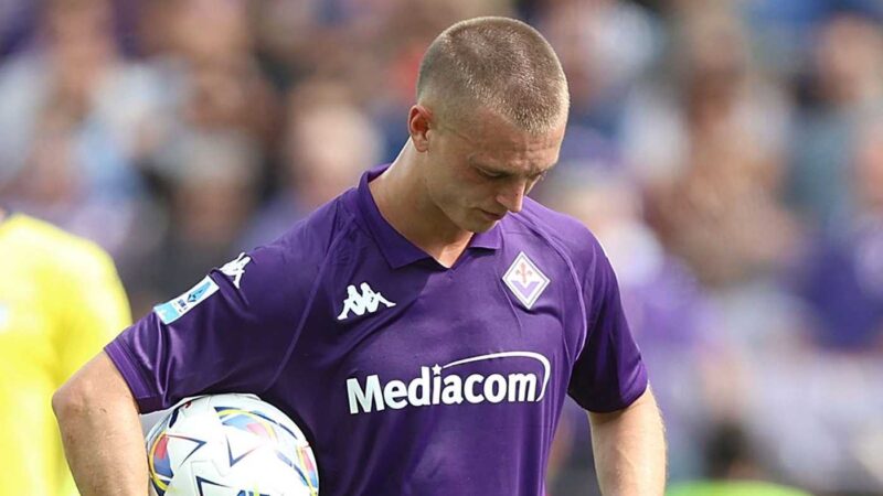 Infortunio Gudmundsson, quante e quali partite salta con la Fiorentina|Serie A