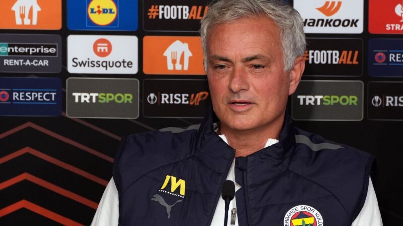 Jose Mourinho apre le porte a un potenziale ritorno in Premier League durante la riunione del Manchester United