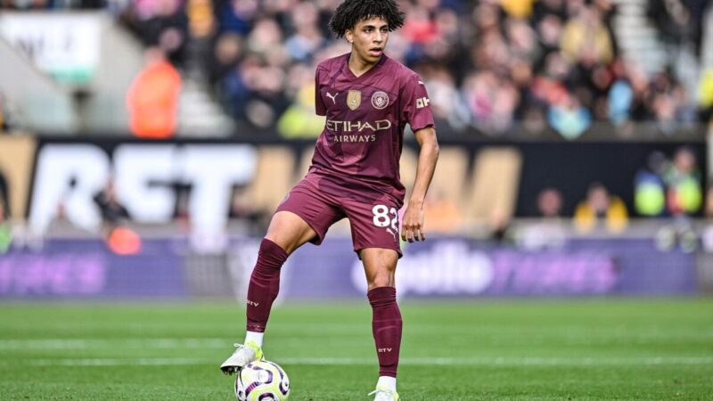 L’adolescente del Manchester City Lewis apprezza il ruolo di utilità