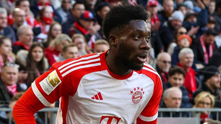 L’agente di Alphonso Davies smentisce le voci del Real Madrid