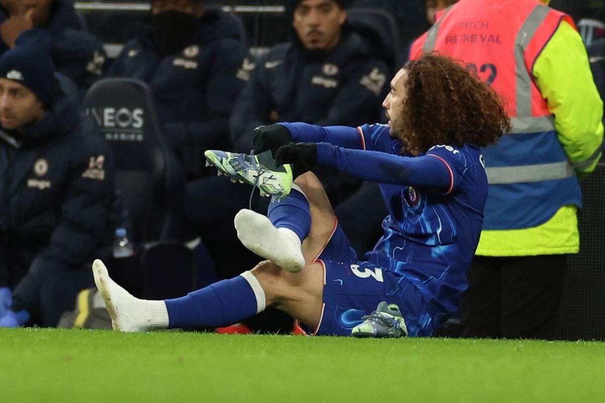 Carragher fa irruzione nell’imbarazzante difensore del Chelsea Cucurella dopo costosi scivoloni contro il Tottenham