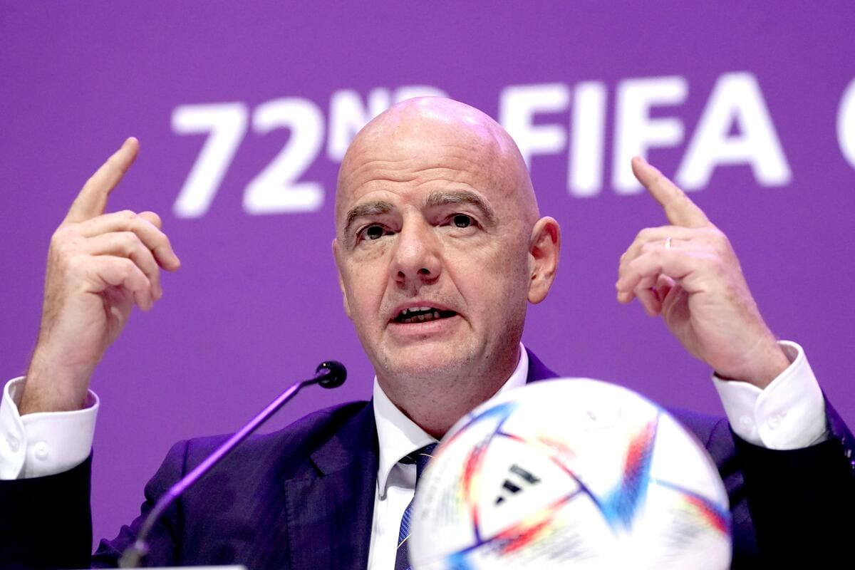 Infantino predica un messaggio di unità dopo aver consegnato all’Arabia Saudita la Coppa del Mondo 2034