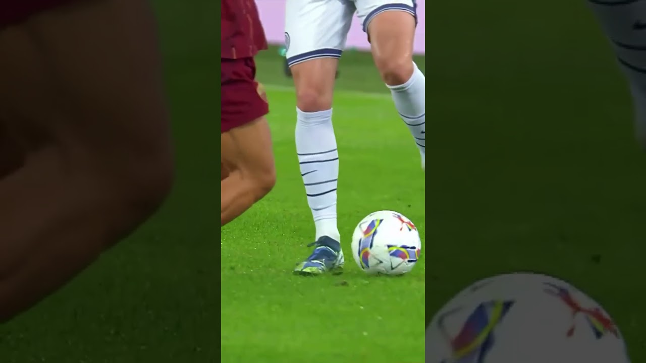 La faccia di Dybala dopo essersi fatto dribblare da un difensore 😂