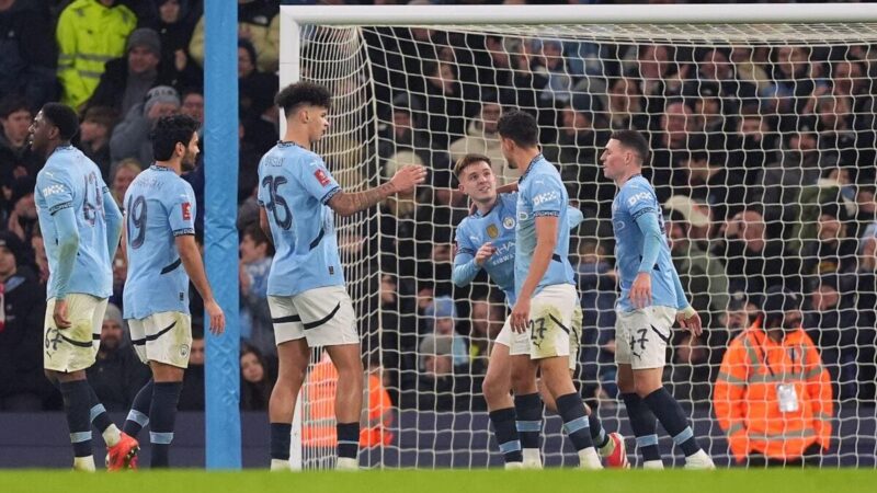 Il Manchester City batte il Salford mentre il Leeds evita per un pelo il ribaltamento della coppa