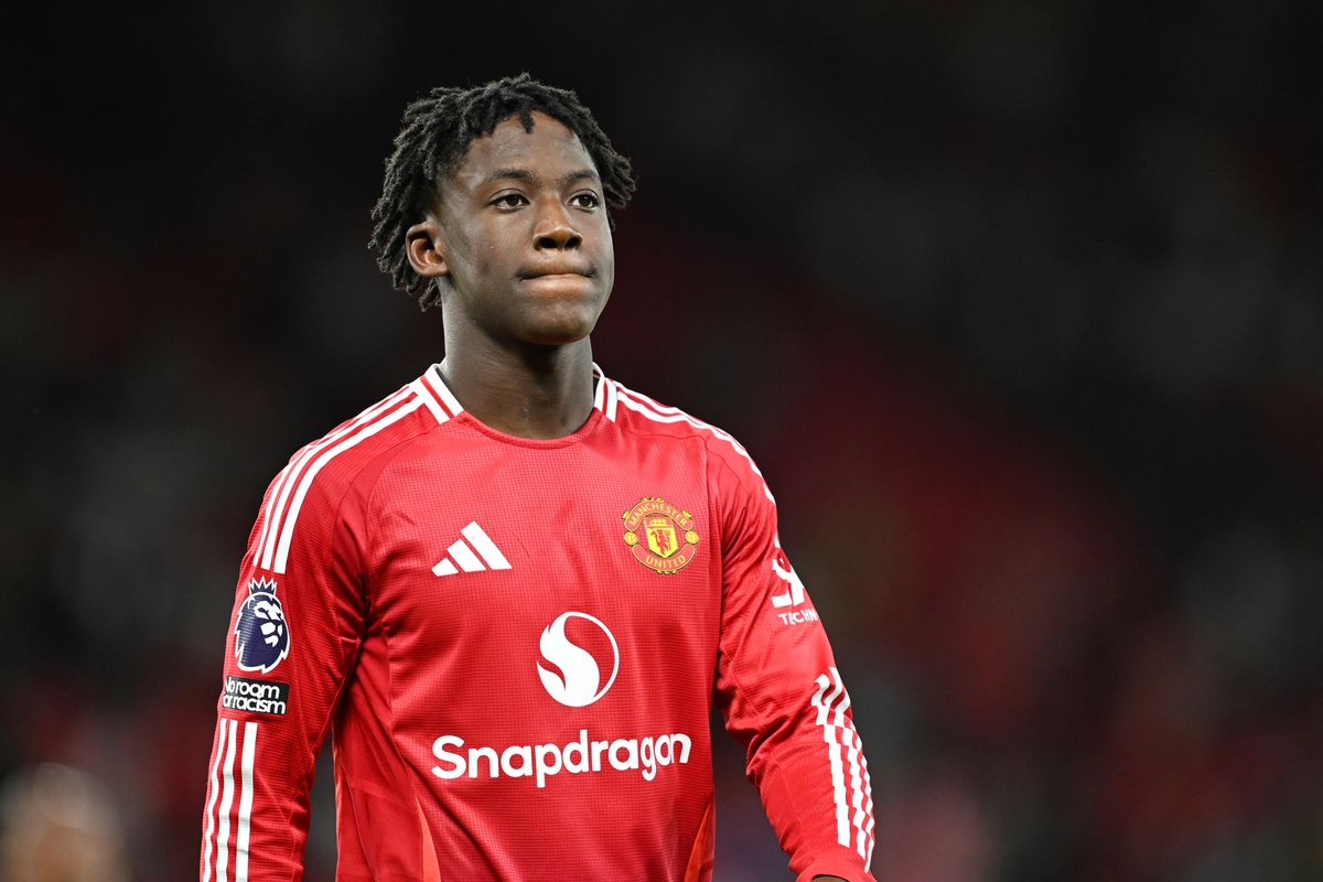 Il Manchester United affronta una lotta per mantenere Kobbie Mainoo QUESTO MESE mentre le trattative contrattuali sono in stallo e INEOS si prepara a prendere decisioni scomode: rapporto