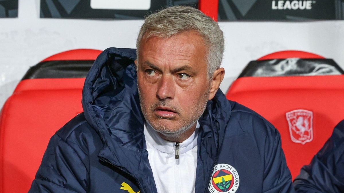 Jose Mourinho scatena uno sfogo furioso sull’arbitraggio della Super Lig turca in seguito alle polemiche del Galatasaray