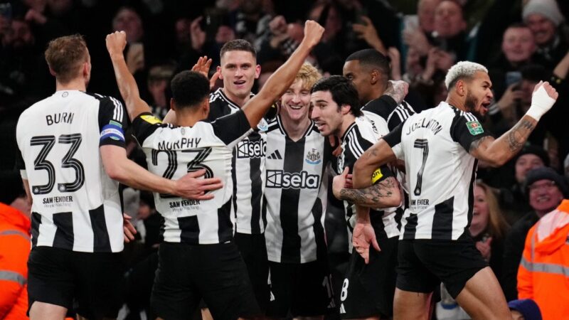 Toon approfitta di due gol al St James’ Park